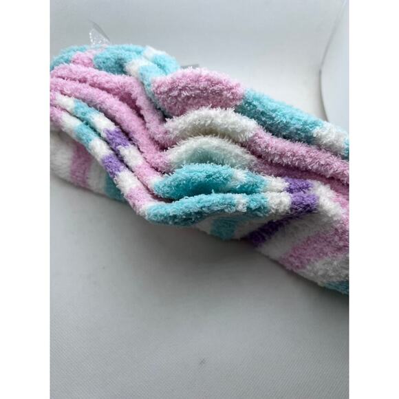 Capelli New York 3 Pack Of Slipper Socks Size M/L NEW - Picture 2 of 3